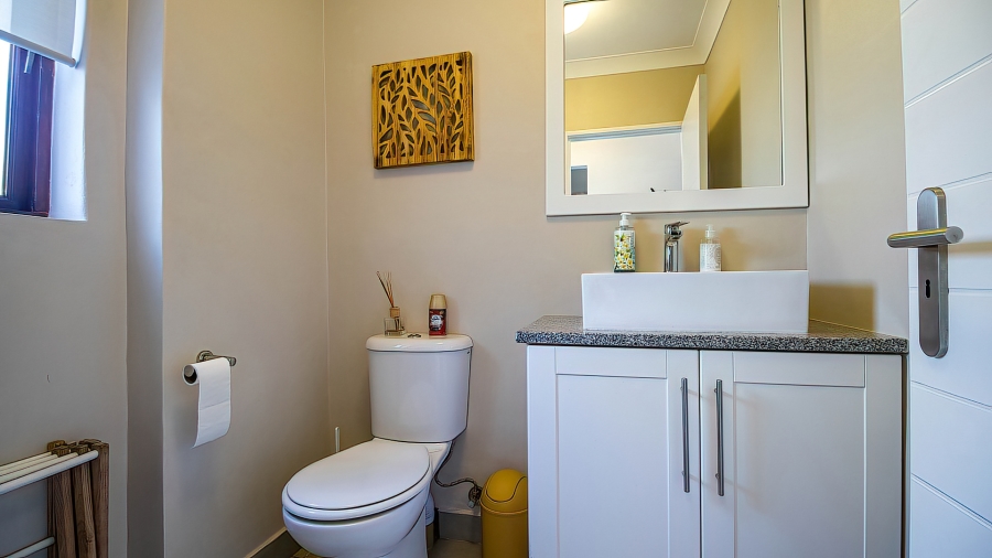 2 Bedroom Property for Sale in Piesang Valley Western Cape